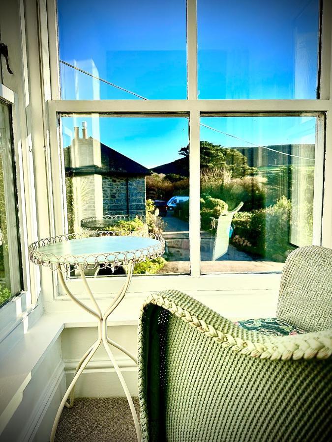 Inn The White House At The Tinners Arms St Ives (Cornwall)