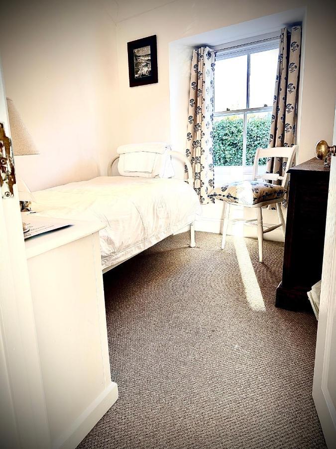 Inn The White House At The Tinners Arms *