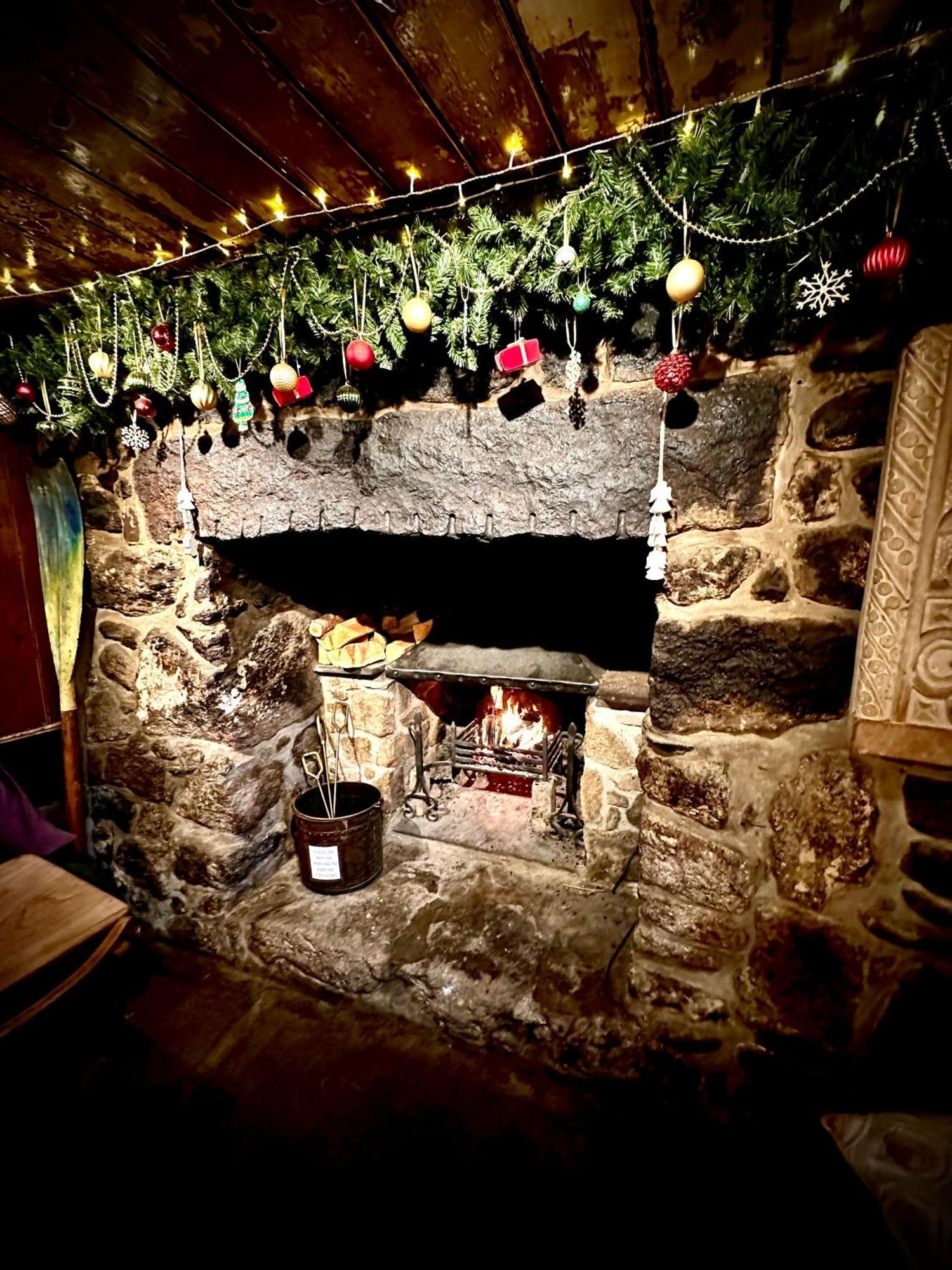 The White House At The Tinners Arms *